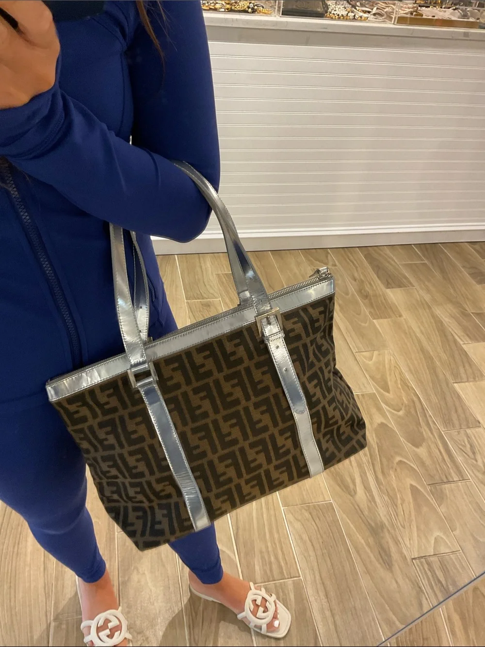 Fendi Tote - Picture 5 of 6